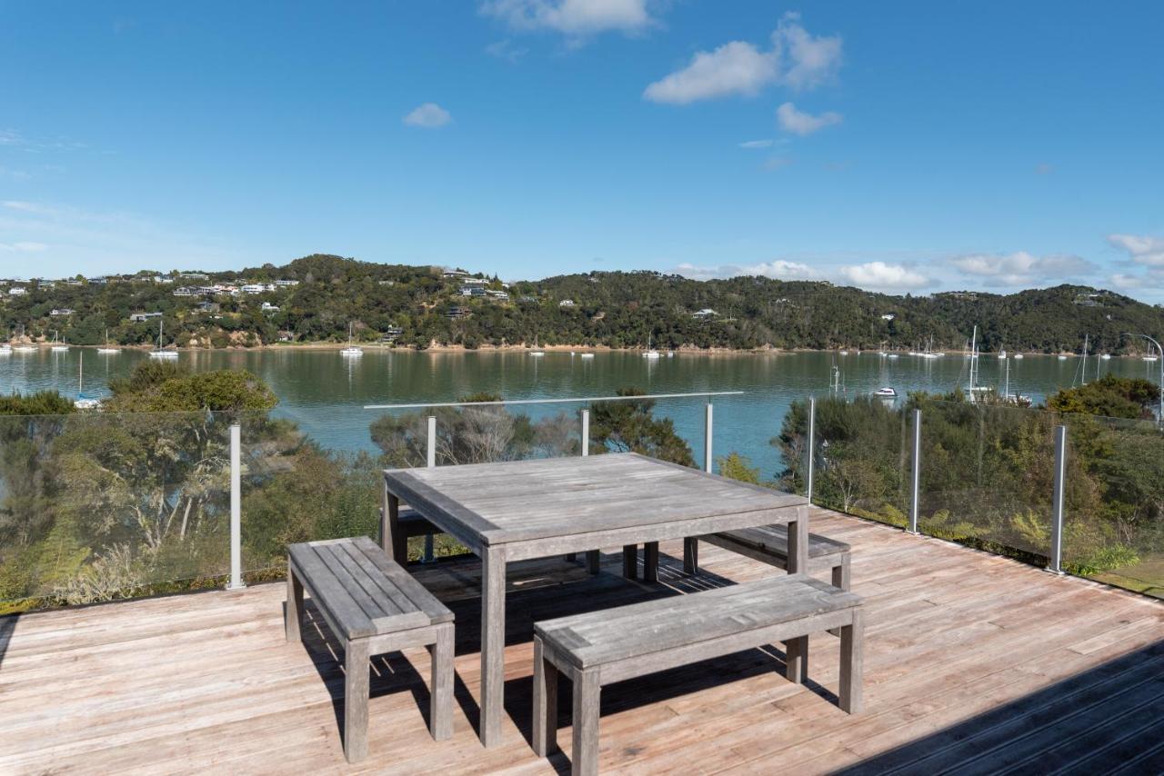 The Tide Watcher - Okiato Holiday Home Opua Экстерьер фото