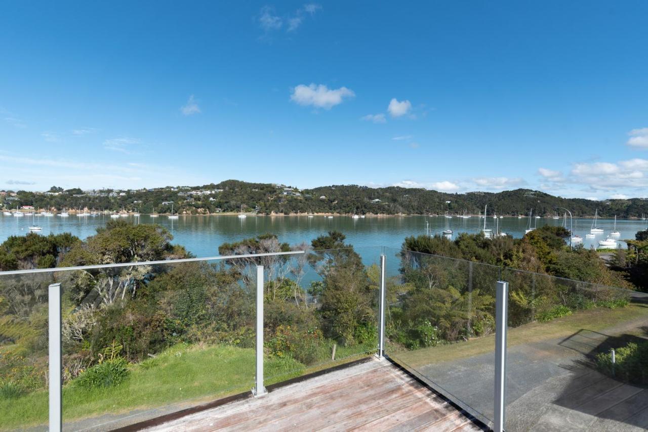 The Tide Watcher - Okiato Holiday Home Opua Экстерьер фото
